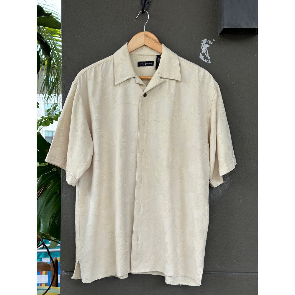 Cotton Traders Mens Medium Cotton Rayon Ivory Floral Imprint Hawaiian Camp Shirt